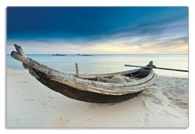 Produktbild von Wallario Frühstücksbrettchen aus Glas 20 x 30 cm mit rutschfesten Füßen, Motiv Fischerboot am Strand mit Sonnenuntergang