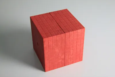 Produktbild von 1 Farbiger Dienes Tausenderwürfel rot Re-Wood®