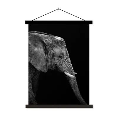 Produktbild von MuchoWow® Textilposter Elefant - Schwarz und weiß - Porträt - Tiere 90x120 cm mit schwarzem Rahmen - Dekoration
