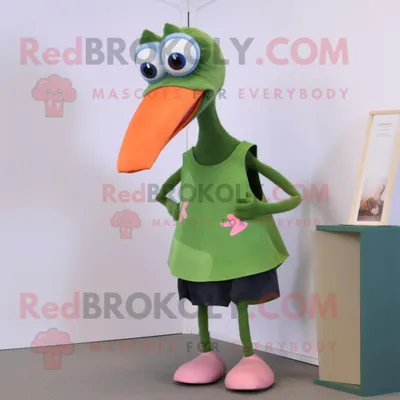 Produktbild von Maskottchen REDBROKOLY Kostümfigur Oliver Flamingo bekleidet mit einem Tanktop und Krawattennadeln