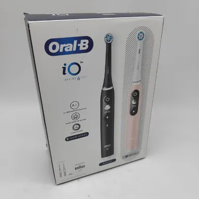 Produktbild von Oral B iO Elektrische Zahnbürsten 2 Stück Schwarz Rosa Griffe schwarzem weißem