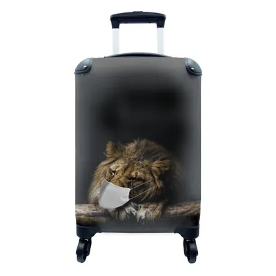 Produktbild von MuchoWow® Koffer Handgepäck Trolley Rollkoffer Kleine Reisekoffer mit 4 Rollen - Maulkappe - Löwe - Tiere - Cabin Size < 55x40x23 cm & 55x40x20 cm - Fotokoffer - Kabinenkoffer - Boardgepäck - Reise-Box - Reisekoffer - Reisegepäck - Koffer mit Bild - Trolley für Kinder