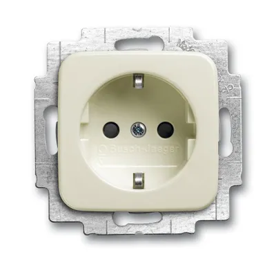 Produktbild von Busch-Jaeger 2013-0-5312, CEE 7/3, 2P+E, Weiß, 250 V, 16 A, 71 mm