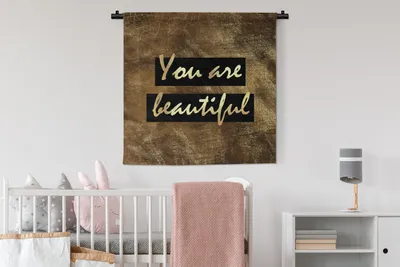 Produktbild von MuchoWow® Wandteppich Wandbehang Zitat - Schönheit - Braun - Gold 90x90 cm Tapisserie Dekoration Wandtuch - Wandaufhänger