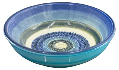 Produktbild von Kaladia Keramik Reibeschüssel blau, weiß, schwarz gestreift - ∅ 17 cm - zum Zerkleinern von Zutaten - handgefertigt und spülmaschinenfest
