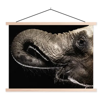 Produktbild von MuchoWow® Textilposter Elefant - Tiere - Schwarz - Natur 120x90 cm mit holzfarbenen Rahmen - Magnetisch