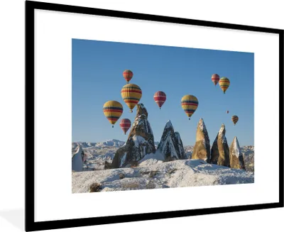 Produktbild von MuchoWow® Gerahmtes Poster Heißluftballon - Steine - Schnee 90x60 cm - Poster mit Schwarzem Bilderrahmen Wandposter Rahmen Foto Bilder - Wanddekoration - Fotos