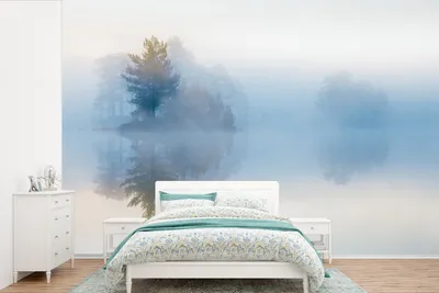 Produktbild von MuchoWow® Fototapete für Wohnzimmer oder Schlafzimmer Wandtapete Vinyl Motivtapete Nebel zwischen Bäumen - 420x280 cm - Zimmer für Kinder