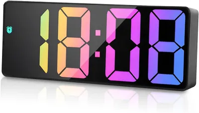 Produktbild von Digitaler LED-Wecker – Großes Display mit Temperaturanzeige – 16 x 6 x 2,5 cm – USB- und Batteriebetrieb – Schwarzer Nachtwecker für Schlafzimmer und Büro