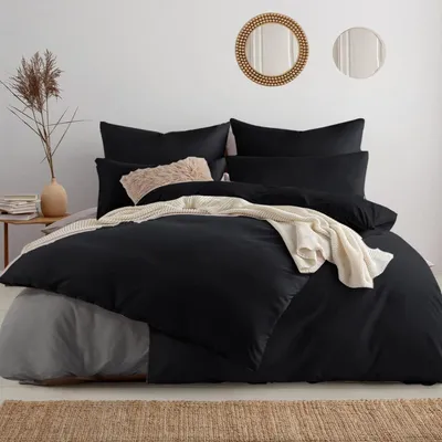 Produktbild von Bettwäsche-Set 4-teilig 155x220 cm Schwarz Mikrofaser bügelfrei mit Reißverschluss