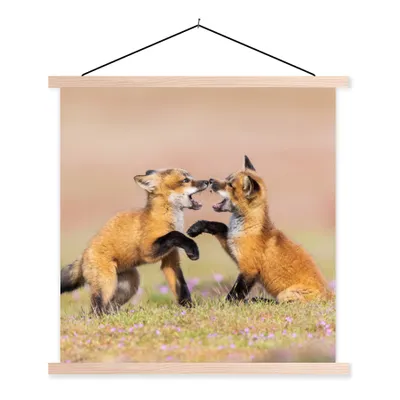 Produktbild von MuchoWow® Textilposter Füchse - Blumen - Porträt 120x120 cm mit holzfarbenen Rahmen - Textil-Poster