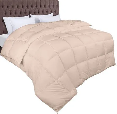 Produktbild von Unyqoos® Allergiker-Bettdecke 155 x 220 cm, Beige – Mikrofaser-Füllung 370 g/m², gesteppte Boxnähte, 4 Eckbänder, waschbar, ideal für Herbst & Winter