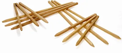 Produktbild von Kantholz aus Akazienholz - Vierkant Pfosten Holzpfahl gesägt und angespitzt 80 cm 30 x 30 mm