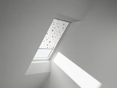 Obrázok produktu pre VELUX Zatemňovacia roleta DKL U04 4667SWL, manuálne ovládanie