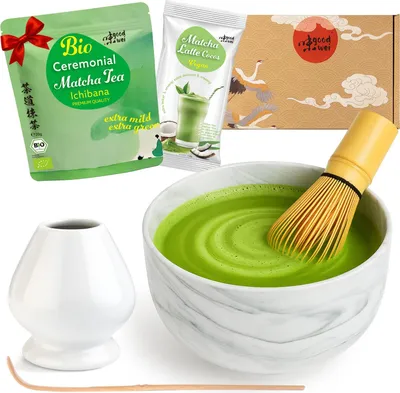 Obrázek produktu pro Matcha cajový obradní set "Gurei" s miskou, metlickou, držákem a matcha práškem + kokosovým latté – sada pro milovníky matcha