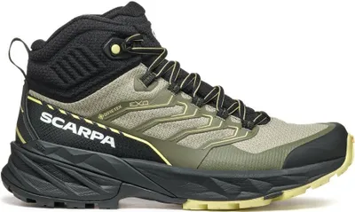 Multifunktionsschuh "Rush Mid 2 GTX Wmn" von Scarpa in Schwarz und Olivgrün; mit hohem Schaft und Schnürung.