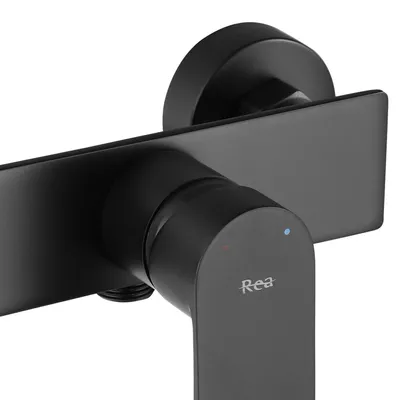 Zdjęcie produktu dla Bateria prysznicowa ze słuchawką REA URBAN czarna black