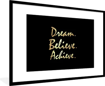 Produktbild von MuchoWow® Gerahmtes Poster Zitat - Traum - Schwarz - Gold 90x60 cm - Poster mit Schwarzem Bilderrahmen Wandposter Rahmen Foto Bilder - Wanddekoration - Fotos
