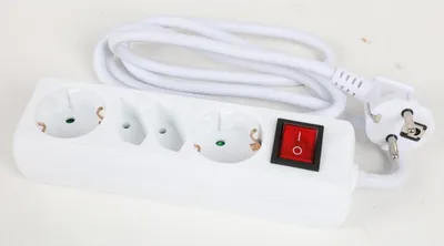 Produktbild von Tischsteckdose 4-fach mit Schalter – 1,4 m Kabel, 2 Schuko + 2 Euro Steckplätze, Mehrfachsteckdose im 25er Set