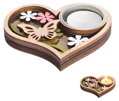 Productafbeelding van Hartvormige kandelaar - Met vlinder- en bloemendecoratie - Tafeldecoratie - Hout - 1 stuk
