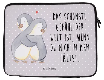 Produktbild von Mr. & Mrs. Panda Laptop Tasche Pinguine Kuscheln 20 x 28 cm - Grau Pastell - Geschenk, Hochzeitstag, Valentinstag, Case, für Freundin, Hülle, Partner, Laptophülle, Frauen