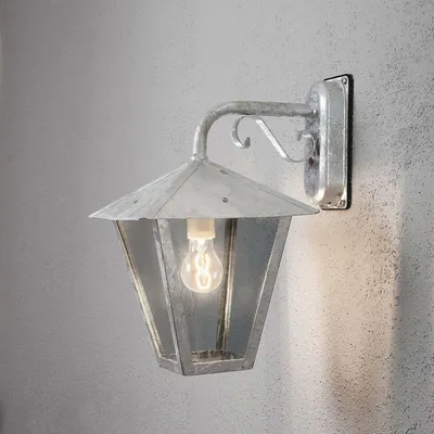 Immagine prodotto di Lampada da parete Konstsmide Benu in acciaio zincato con vetro acrilico color fumo