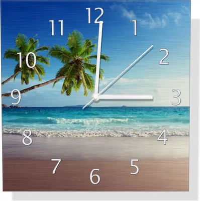 Produktbild von Wallario Design Wanduhr Sandstrand auf den Seychellen - Urlaub unter Palmen aus Aluverbund, Größe 30 x 30 cm