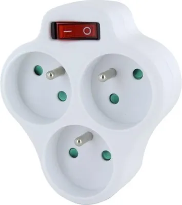 Image de Multiprise Triangulaire CHACON, 3 Prises 16A, Avec Interrupteur, Blanc