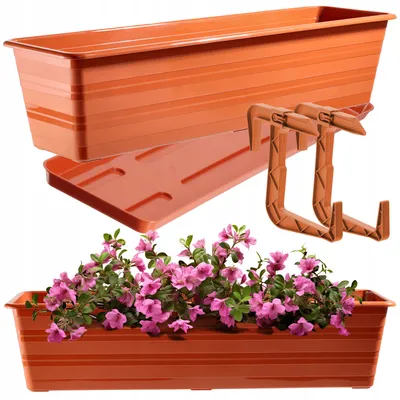 Produktbild von KADAX Blumenkasten mit Untersatz und Balkonkastenhalterung "Cati", aus Kunststoff, Blumentopf für Balkon, 60 cm, Terracotta