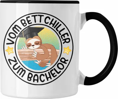 Produktbild von Trendation - Vom Bett Chiller zum Bachelor Tasse Geschenk Prüfung Bestanden Graduation Lustiger Spruch Bachelor Geschenkidee (Schwarz)