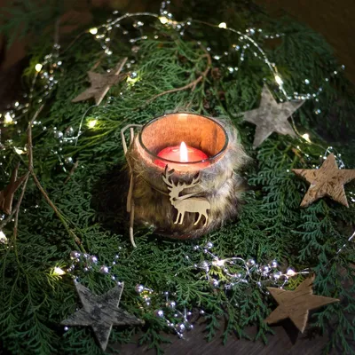 Produktbild von Schöner Teelichthalter, Windlicht Hirsch, Winterdeko mit Kunstfell Weihnachten