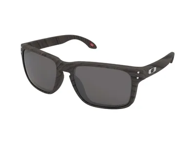 Produktbild von Oakley Holbrook 9102W955 Woodgrain/Prizm Black Polarized Lifestyle Brillen