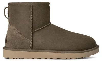 Image de Bottes d'hiver UGG Classic Mini II pour femmes, en peau de mouton et velours, imperméables. Taille 40 EU. Contient de l'origan séché