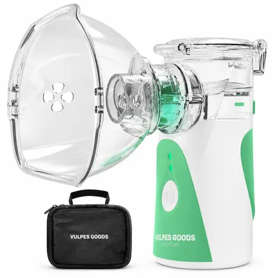 Produktbild von Vulpes Goods Tragbarer Handvernebler, Inhalator, Inhalatoren,  Handheld Inhaliergerät, Vernebler für Erwachsene Kinder, Nano Zerstaüber Inhalationsgerät, Inkl. 3 Mundstücke und Reisetasche, KI-generiertes Bild