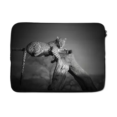 Produktbild von MuchoWow® Laptop Hülle 14 ZollPanther - Baum - Tiere - Schwarz - Weiß Laptoptasche - Laptoptasche - Stoßsicher - Schutzhaube