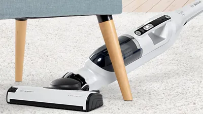 Produktbild von Bosch Serie 4 BBH32551, 2-in-1-Stabstaubsauger, Beutellos, Metallisch, Weiß, 0,4 l, Trocken, Filterung