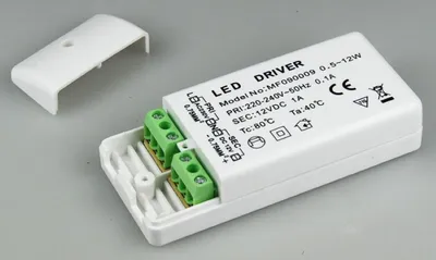 Produktbild von elektronischer LED -Trafo 0,5 -12 Watt Ein 220 - 240V, Aus 12V=