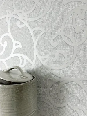 Produktbild von NEWROOM Tapete Varallo Grau Vliestapete - Vintage Ornamente Textil-Optik Germany