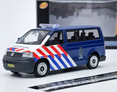 Produktbild von Volkswagen T5 Multivan Marechaussee NL - blau Cararama 1:43
