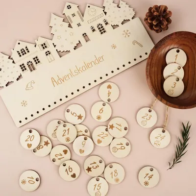 Immagine prodotto di Calendario dell'Avvento con numeri in legno da 1 a 24, con corda di iuta per creare e appendere