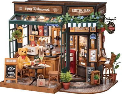 A miniature model of a bistro and restaurant.