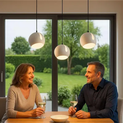 Produktbild von s.luce Ball Esstisch-Hängeleuchte 1-Phasen-Schiene 200cm Ø 30cm Endeinspeiser Hängelampe Pendellampe Schwarz Schiene in Schwarz Halbrund, länglich 5-flammig