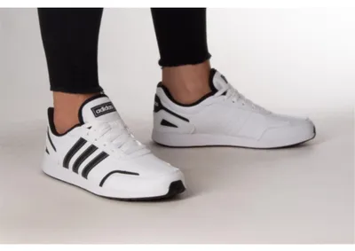 Produktbild von Adidas Schuhe Vs Switch 3 K, IG9636