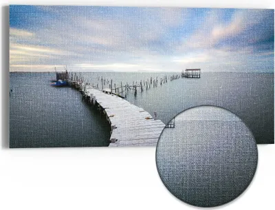 Produktbild von DEQORI Hybrid Leinwand Bild 60x30 cm 'Stiller Steg' Wandbild Glas flach modern