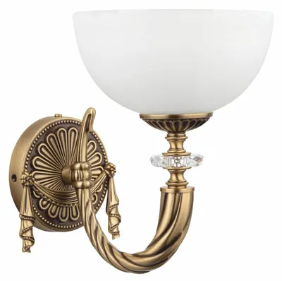 Produktbild von Casa Padrino Luxus Barock Wandleuchte Messing mit Patina / Weiß H. 26 cm - Barock Leuchten
