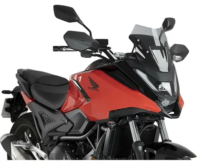 Imagen del producto de Deflector Puig deportivo, 300 x 285 mm, con homologación ABE para Honda NC750X, NC750X DCT, modelos 2025 - 2026
