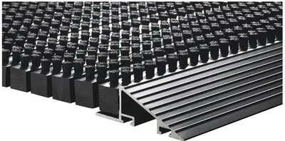 Produktbild von Fußmatte Alu-Anlaufkante schwarz/schwarz PP/Alu L500xB800xS22mm