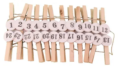 Produktbild von Adventskalender 01 Bastelset 24 tlg.Deko Klammern mit Advent Zahlen zum Aufhängen