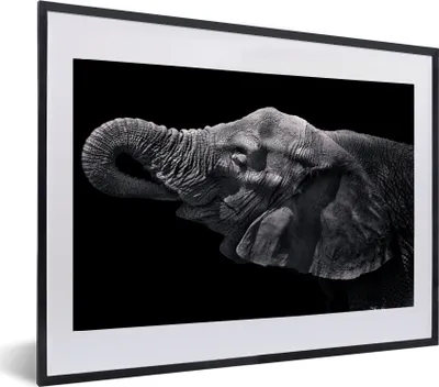 Produktbild von MuchoWow® MuchoWow® Gerahmtes Poster Elefant - Tiere - Schwarz - Natur 60x40 cm - Poster mit zchwarzem Bilderrahmen - Schlafzimmer - Plakat in Rahmen - Drucken