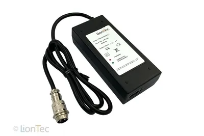 Produktbild von LionTec Reiseladegerät (leise) 24 V - 2 A PLT3 Gryffon und weitere